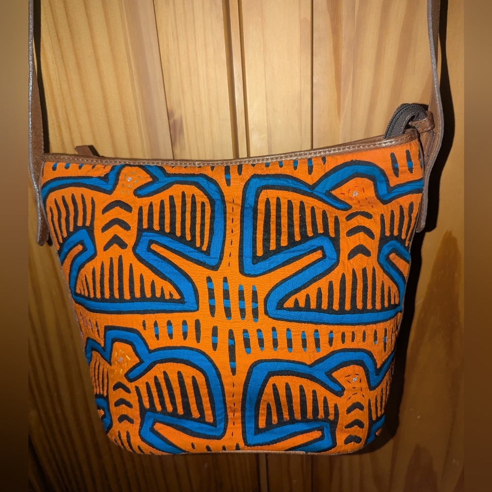 Vibrant Orange and Blue Mola Textile Bag With Leather Details. - Picture 4 of 10